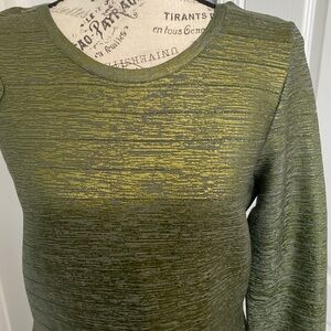 BEBE METALLIC ONE SLEEVE GREEN DRESS SIZE XL.Attractive and classy.